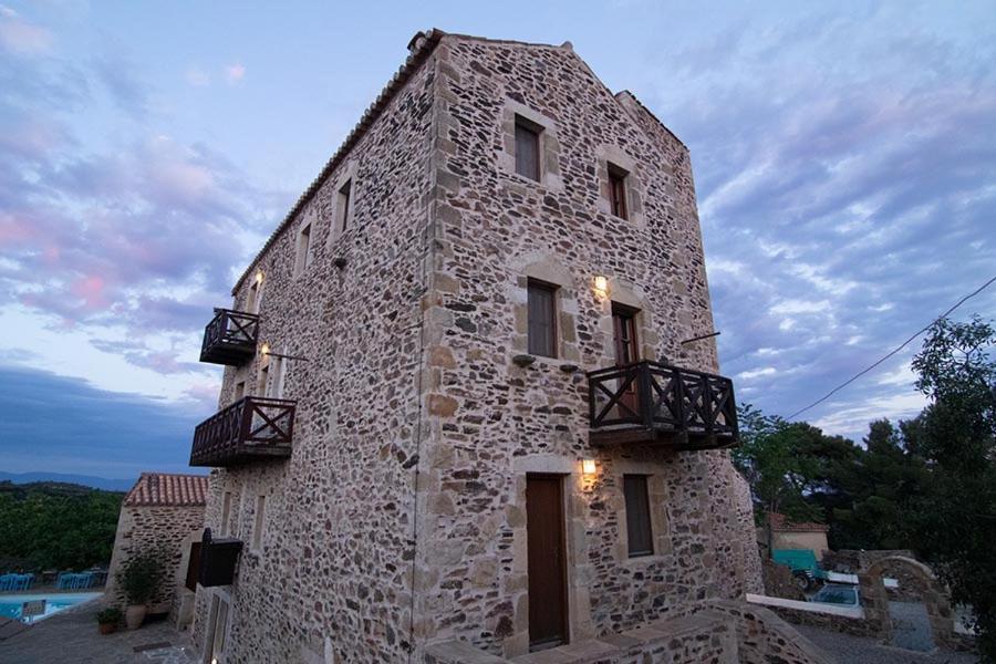 Petropoulakis Tower Hotel Gythio Bagian luar foto