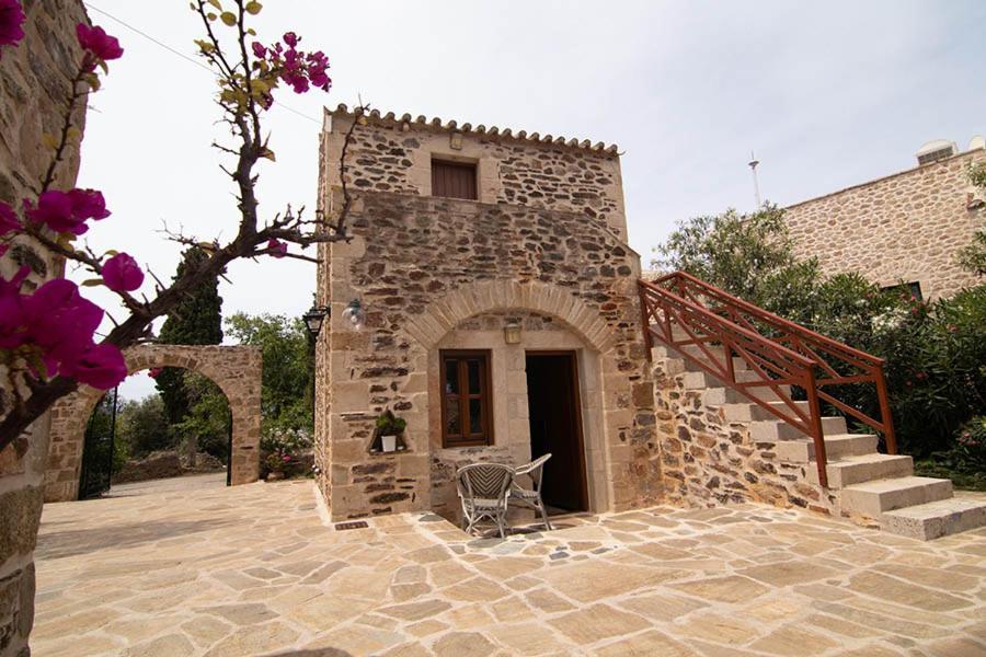 Petropoulakis Tower Hotel Gythio Bagian luar foto