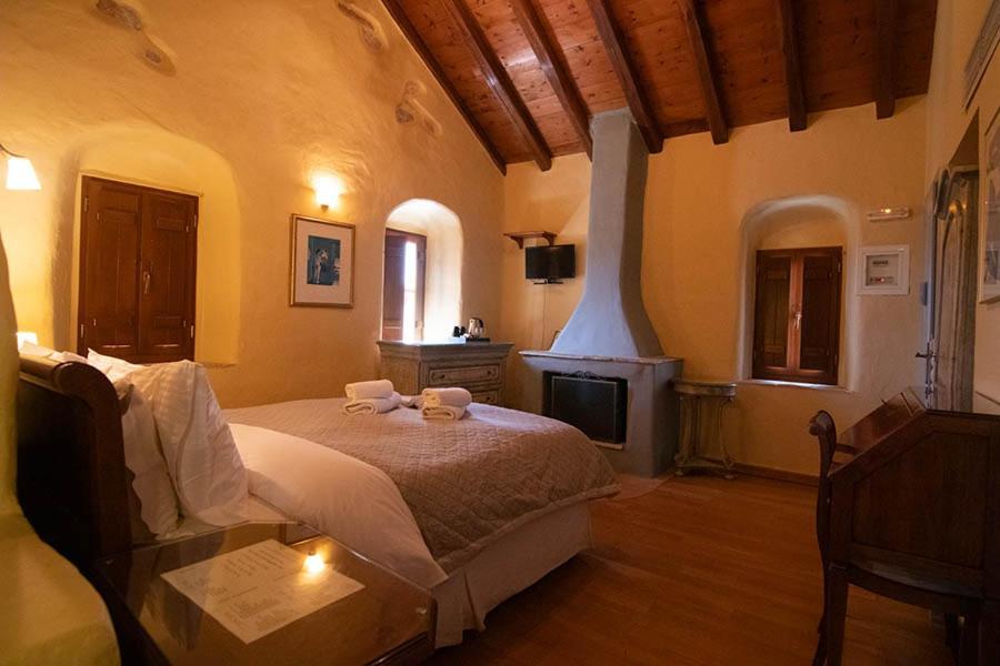 Petropoulakis Tower Hotel Gythio Bagian luar foto