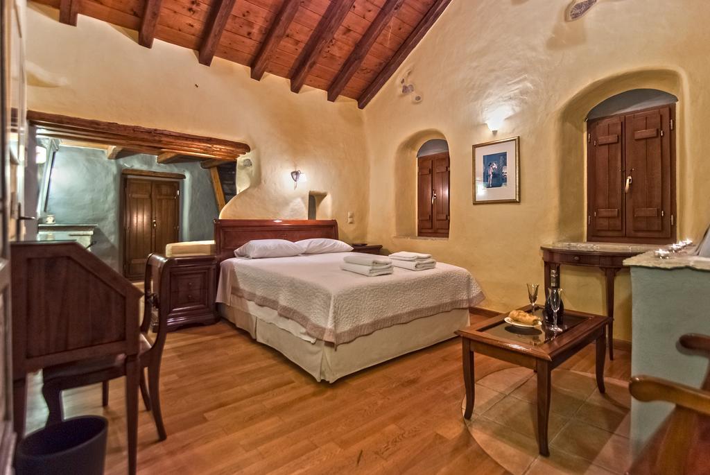 Petropoulakis Tower Hotel Gythio Bagian luar foto