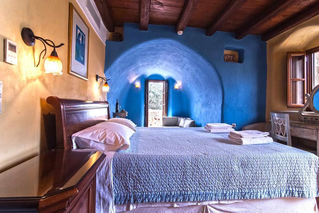 Petropoulakis Tower Hotel Gythio Bagian luar foto