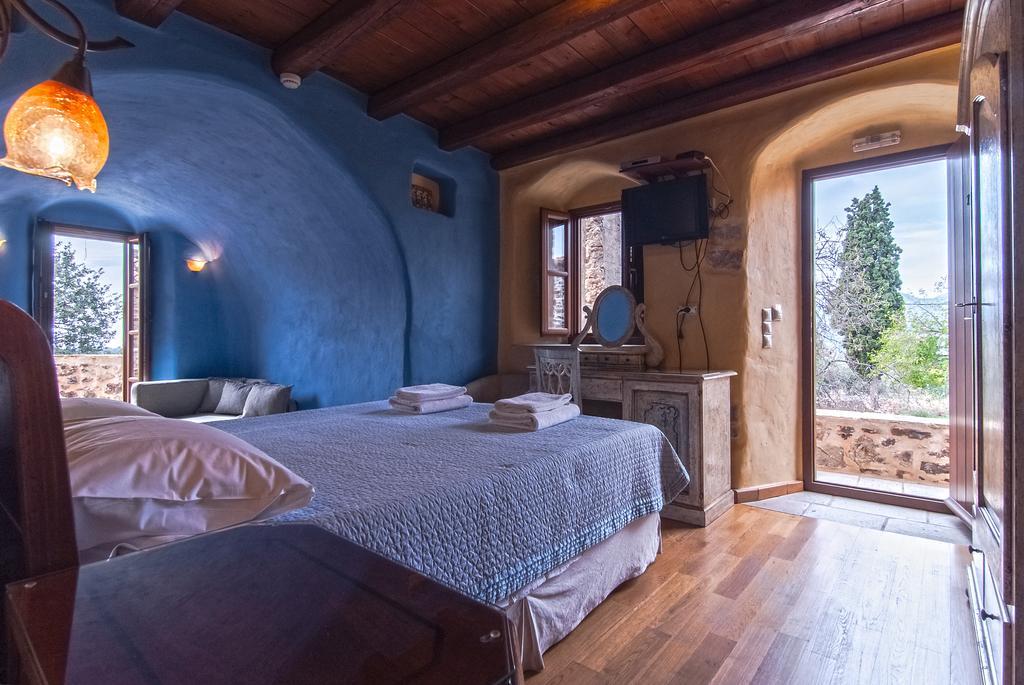 Petropoulakis Tower Hotel Gythio Bagian luar foto